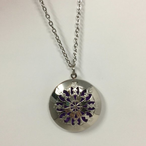 Set of 5 Locket Diffusers (Makes great gifts!) - Picture 6 of 9